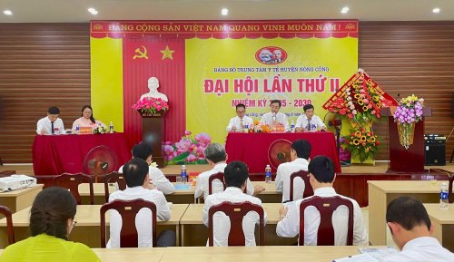 Đại hội thảo luận.jpg